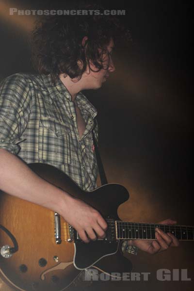 THE KOOKS - 2006-04-03 - PARIS - Nouveau Casino - 